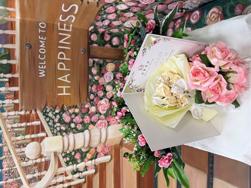 結婚牆-花團錦簇，奔向幸福